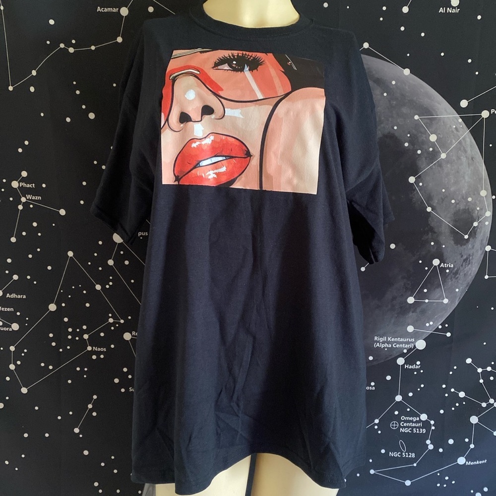 Aaliyah art graphic tee. 🖤